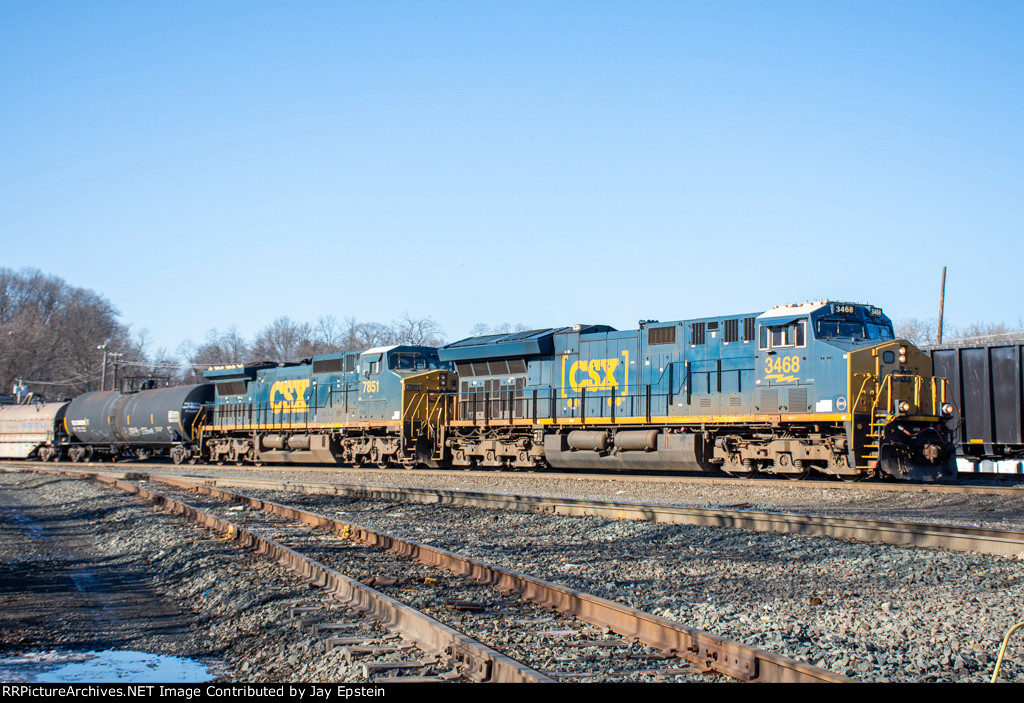 New and Old GE's pull Q424 into West Springfield Yard